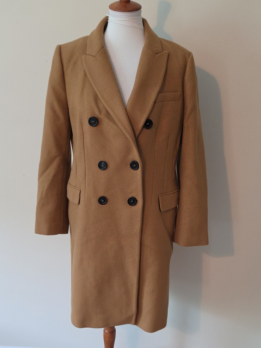 Zara Manteco Classic Double-Breasted Women's Coat in Camel